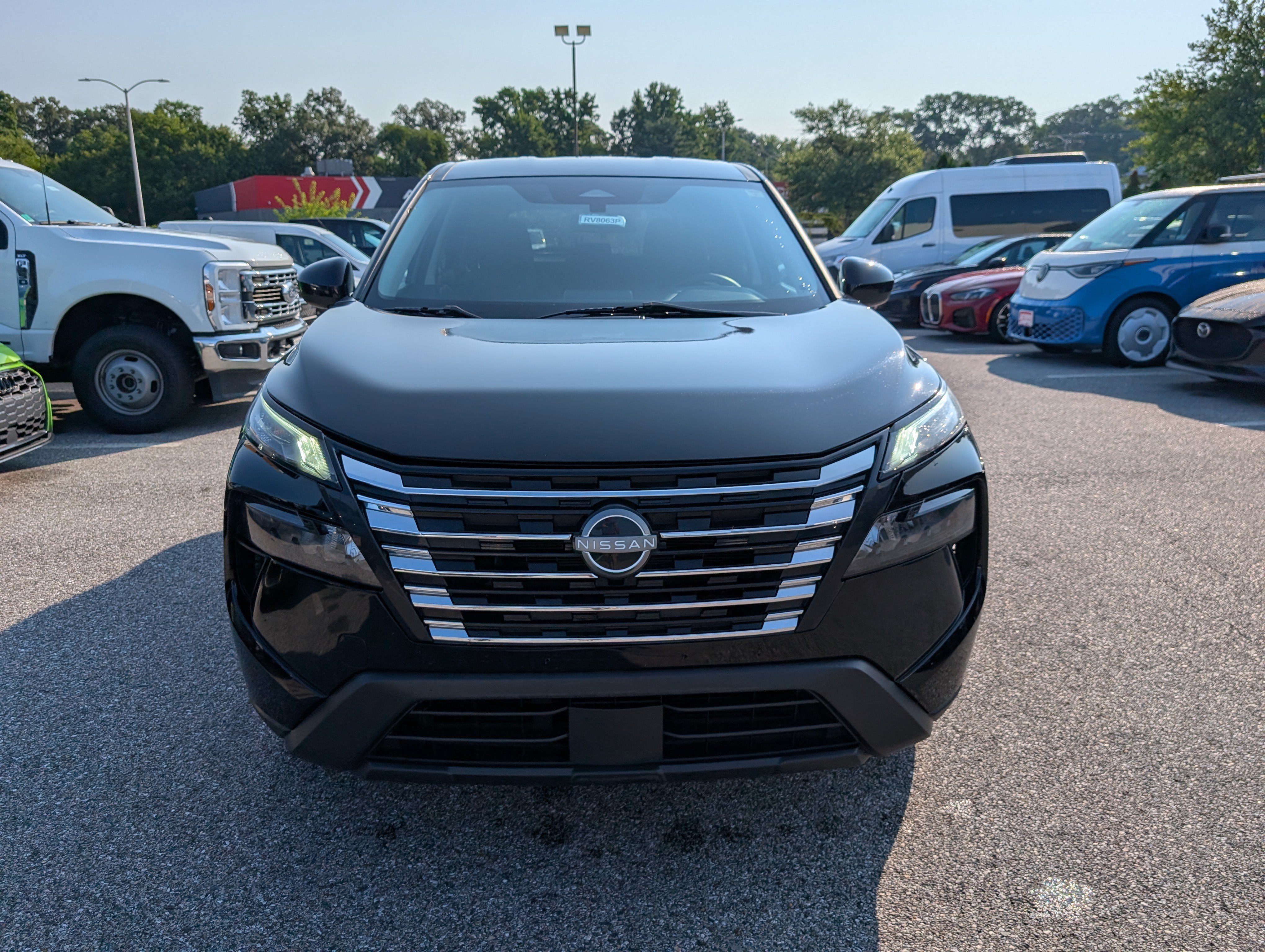 Used 2024 Nissan Rogue SV AWD/4WD image 8