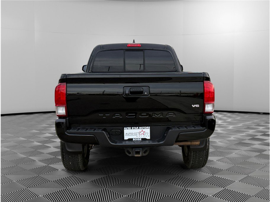 Used 2016 Toyota Tacoma TRD Sport w/ Towing Package AWD/4WD image 5