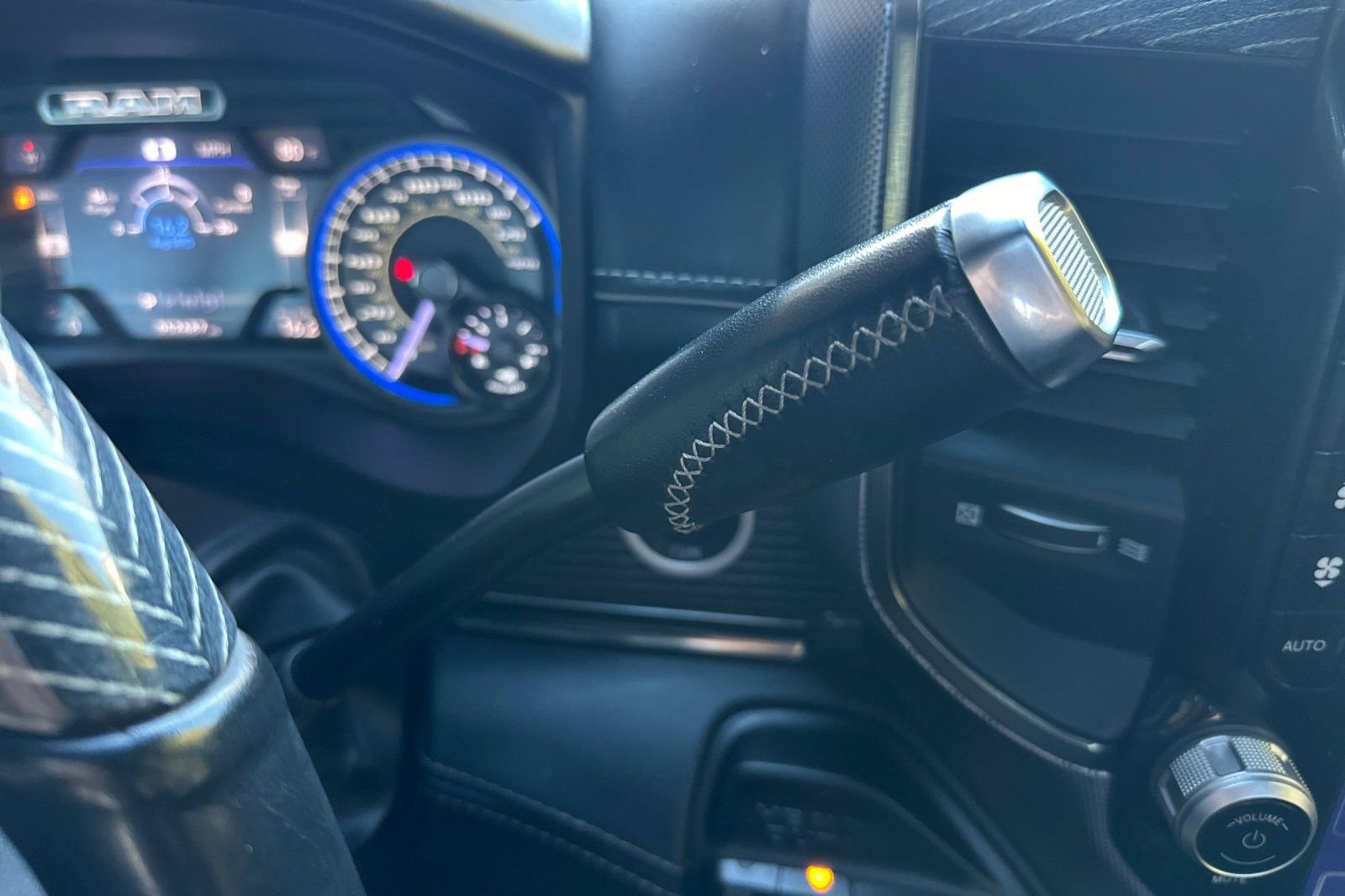 Used 2021 RAM 2500 Limited w/ Safety Group image 22