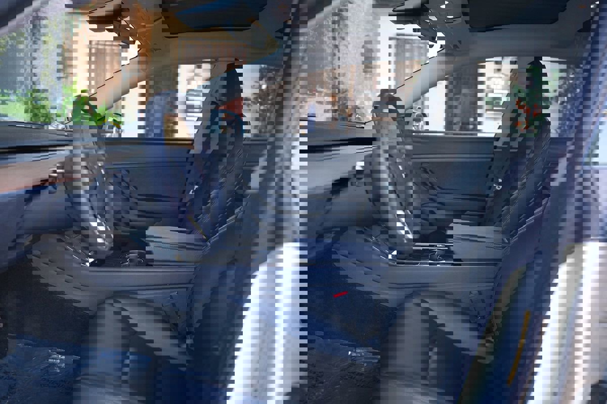 Used 2020 Tesla Model 3 Standard Range Plus image 10