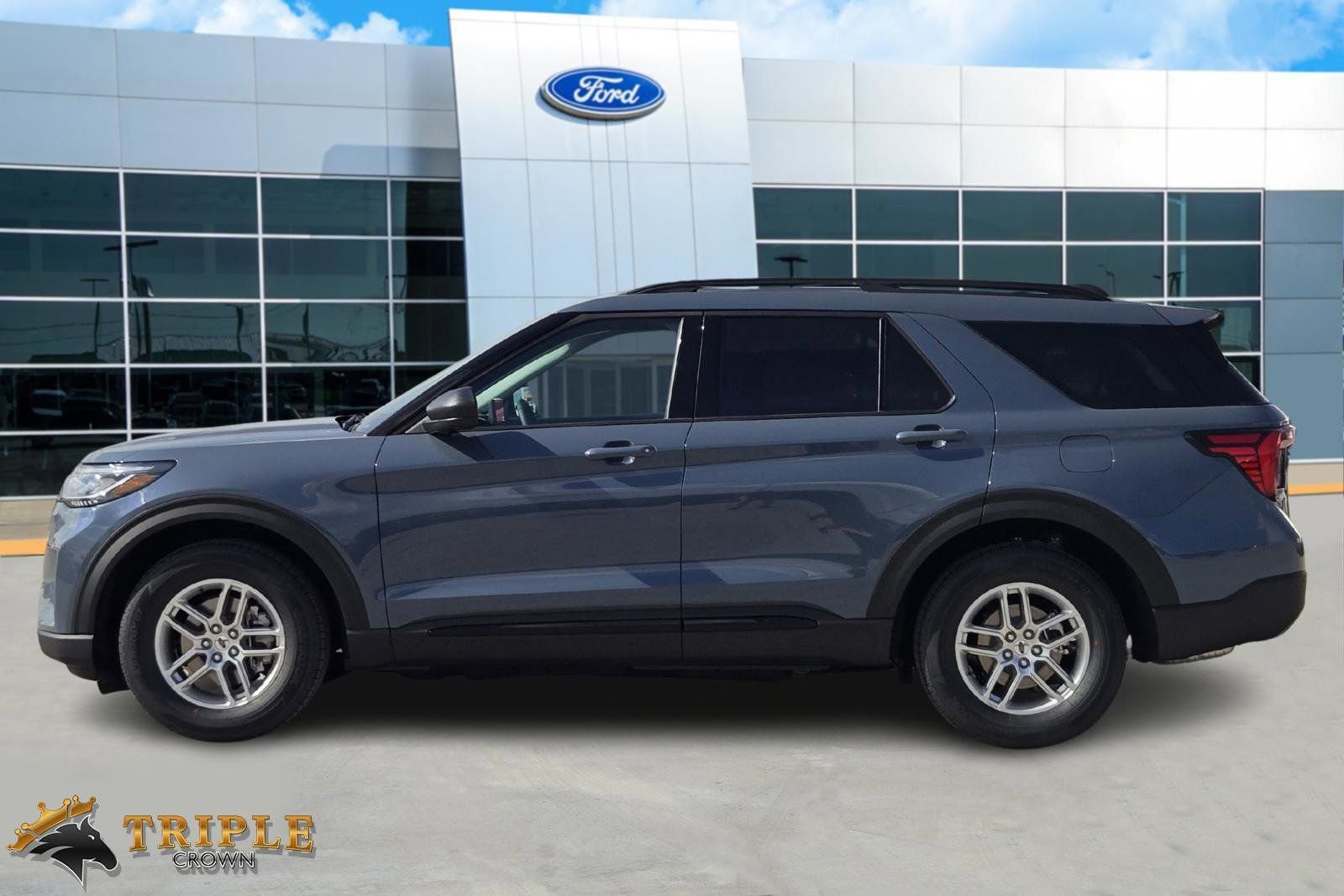 New 2026 Ford Explorer Active w/ Active Comfort Package image 3
