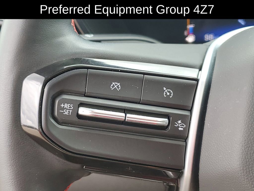 Used 2023 Chevrolet Colorado Z71 w/ Z71 Convenience Package 2 AWD/4WD image 11