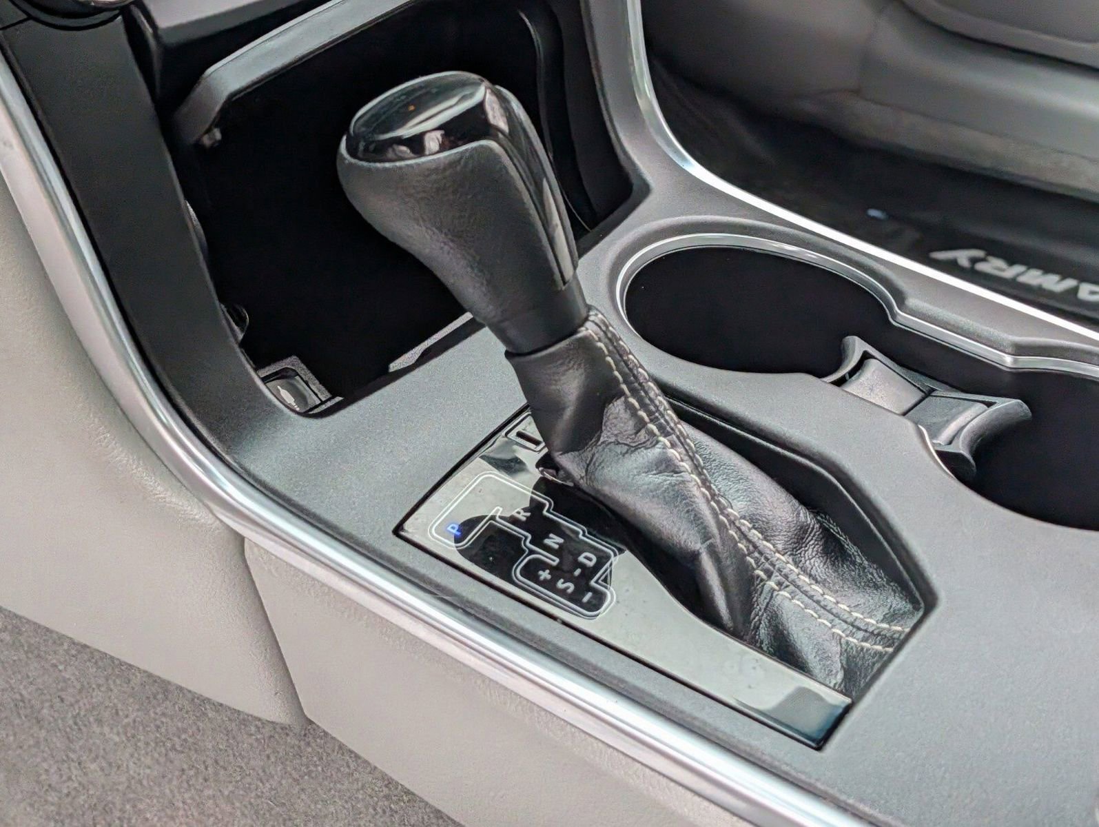 Used 2017 Toyota Camry LE image 7