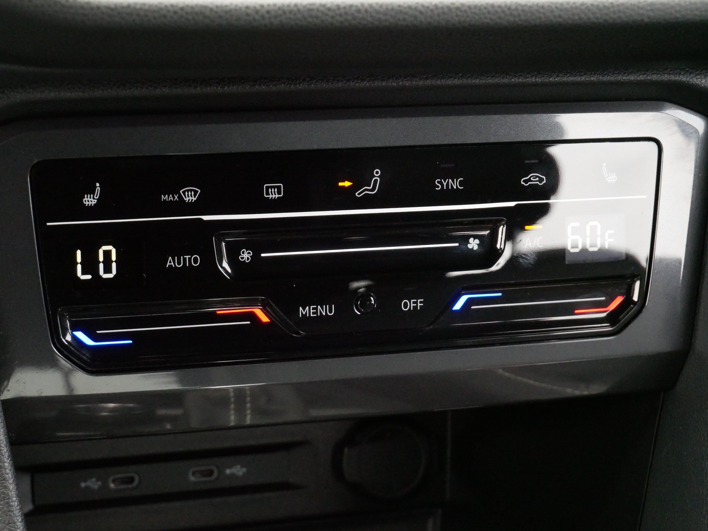 Certified 2023 Volkswagen Tiguan SE R-Line AWD/4WD image 23