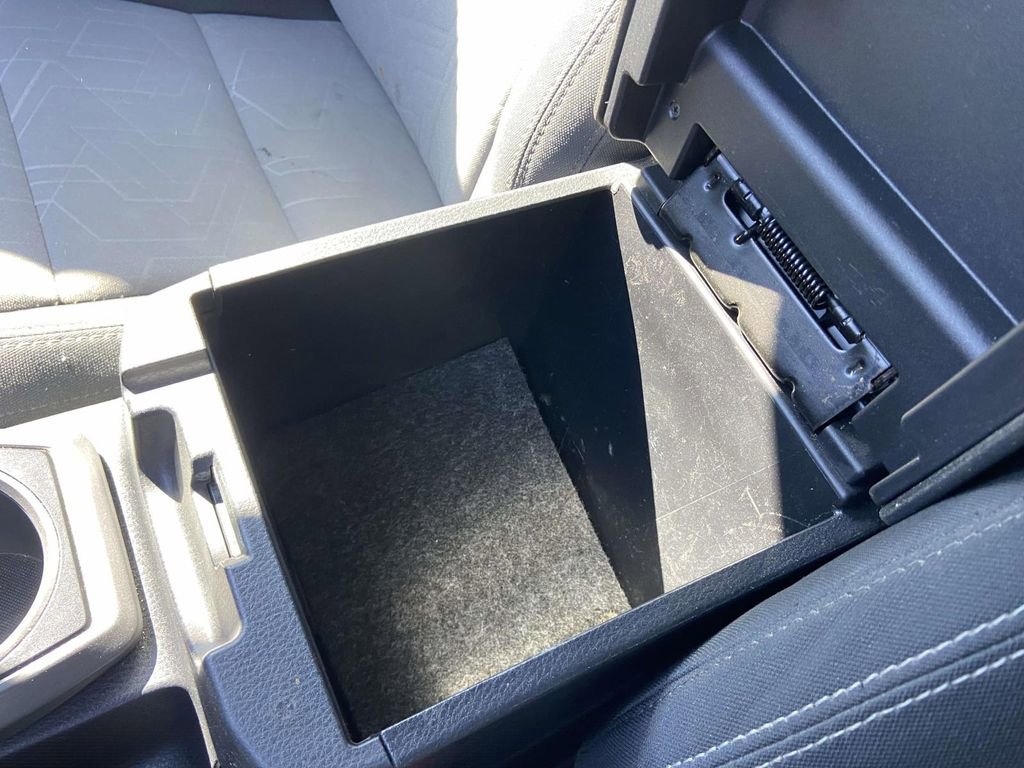 Used 2022 Toyota Tacoma TRD Sport w/ Technology Package image 27