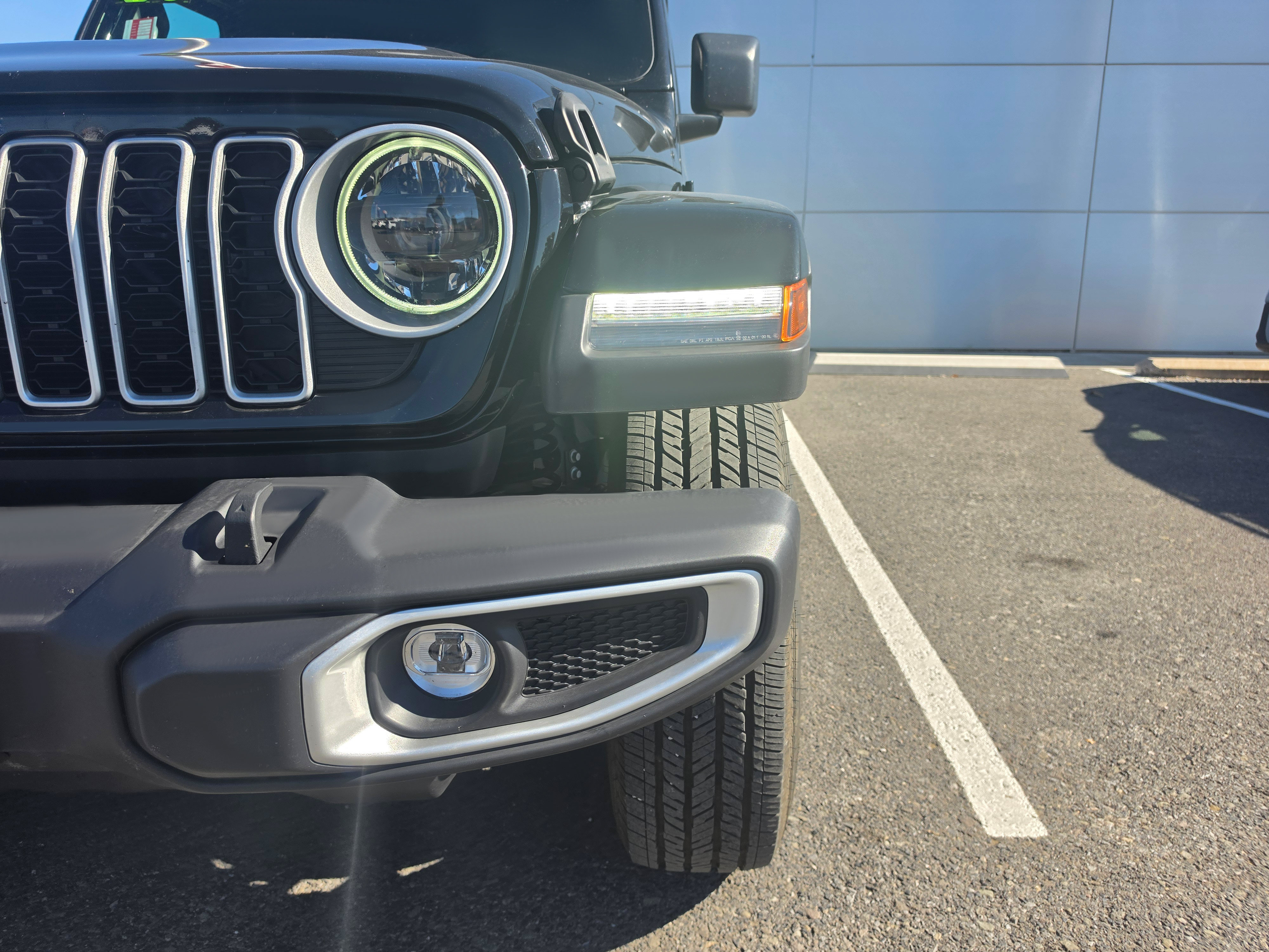 Used 2026 Jeep Wrangler Unlimited Sahara AWD/4WD image 10