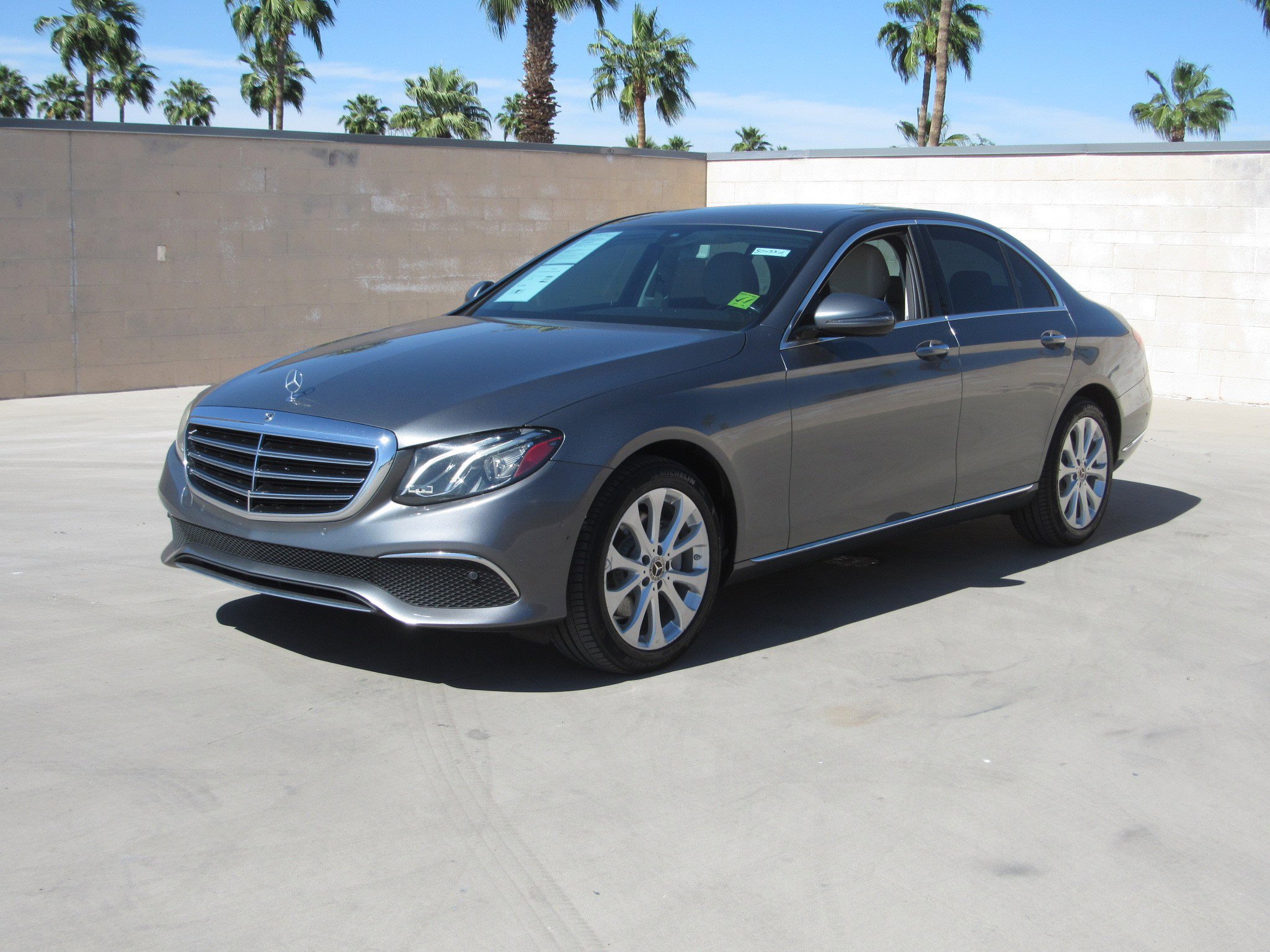 Used 2018 Mercedes-Benz E 300 image 1