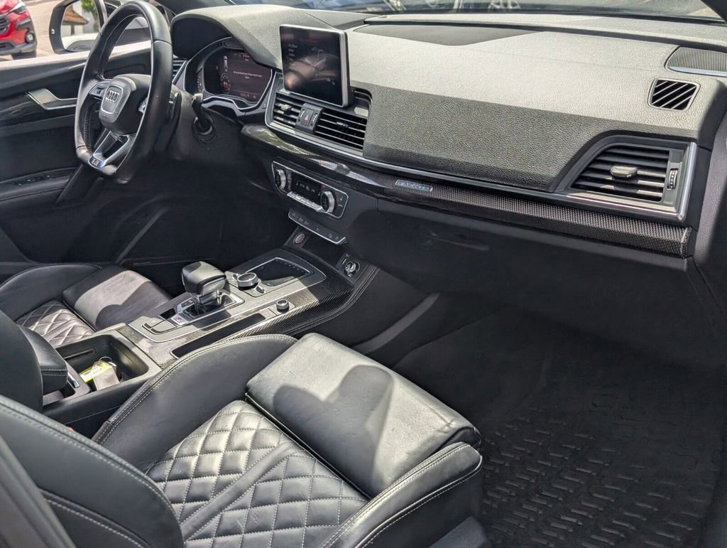 Used 2018 Audi SQ5 Prestige w/ Prestige Package image 18