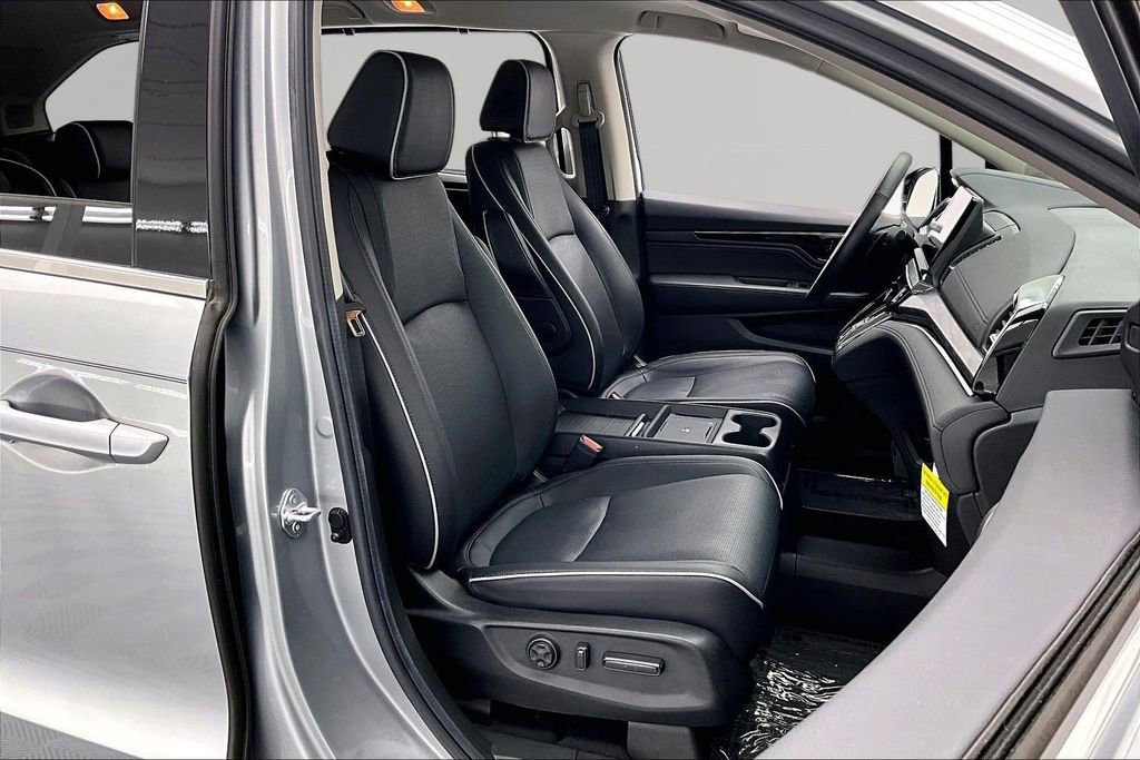 Used 2025 Honda Odyssey Elite image 7