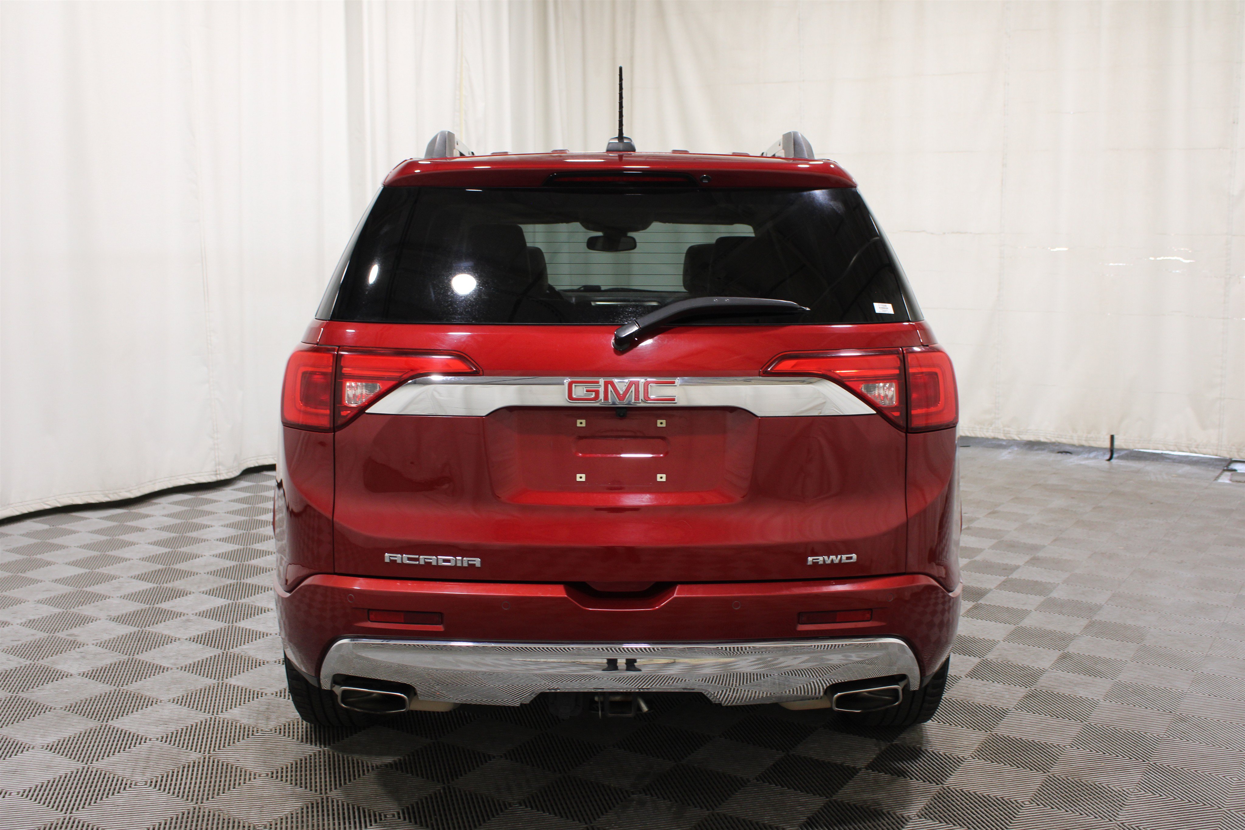 Used 2019 GMC Acadia Denali w/ Technology Package AWD/4WD image 36