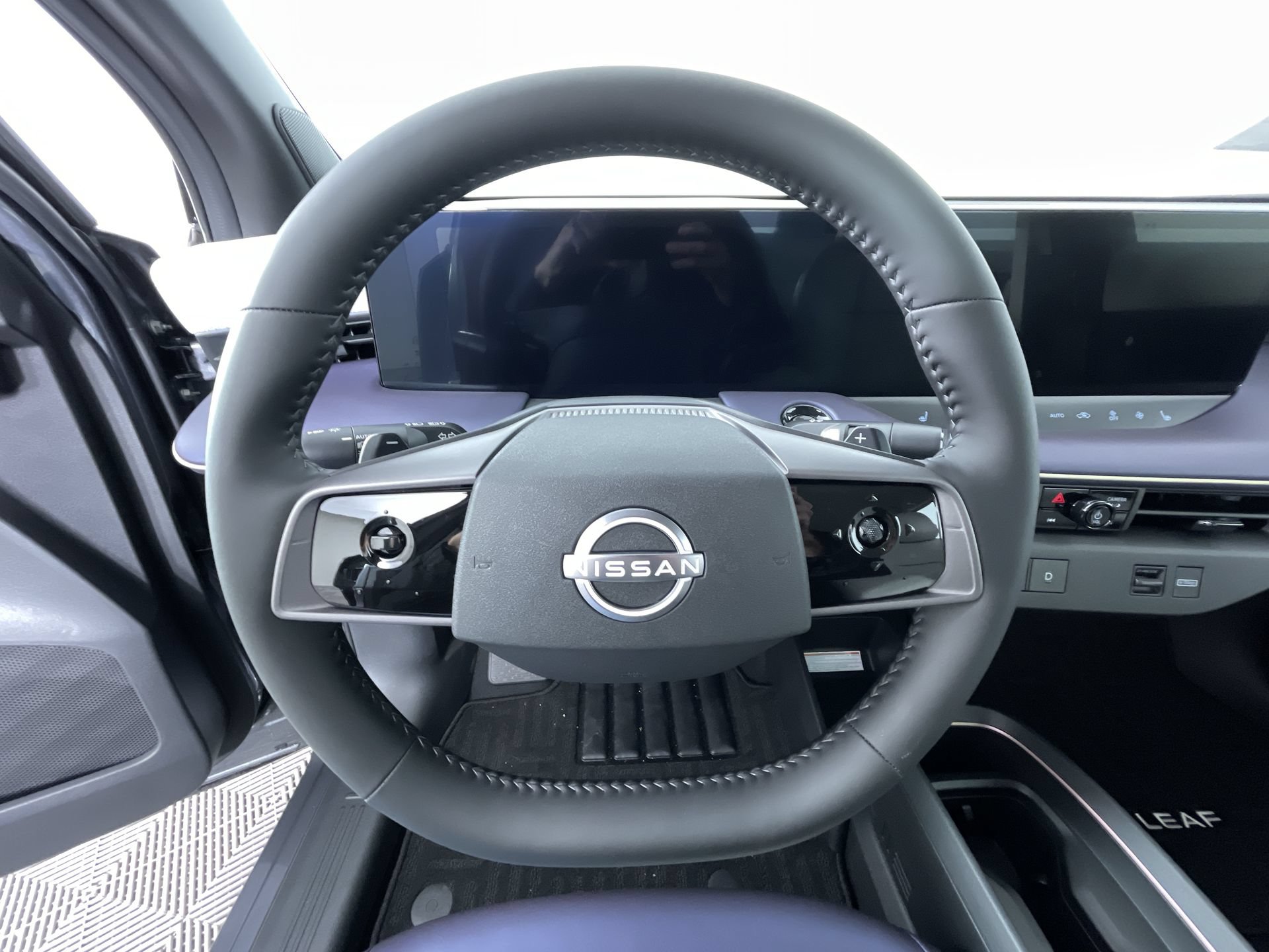 New 2026 Nissan Leaf SV+ w/ Floor Mat Package (SV+) FWD image 16