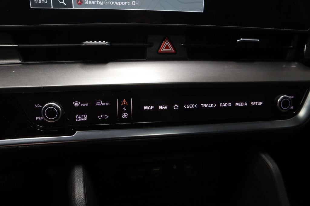 Used 2025 Kia Sportage EX w/ Premium Package image 35