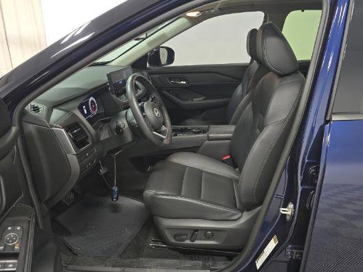 Used 2024 Nissan Rogue SL w/ SL Premium Package image 6