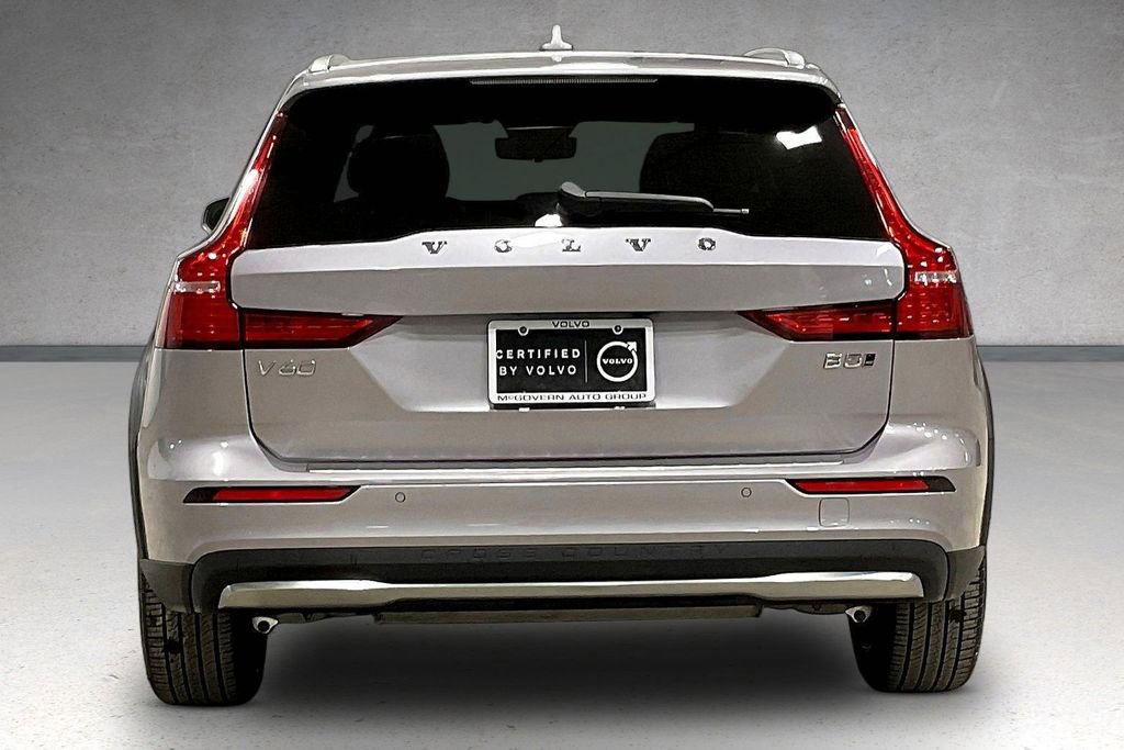 Used 2026 Volvo V60 B5 Cross Country Ultra w/ Climate Package image 5