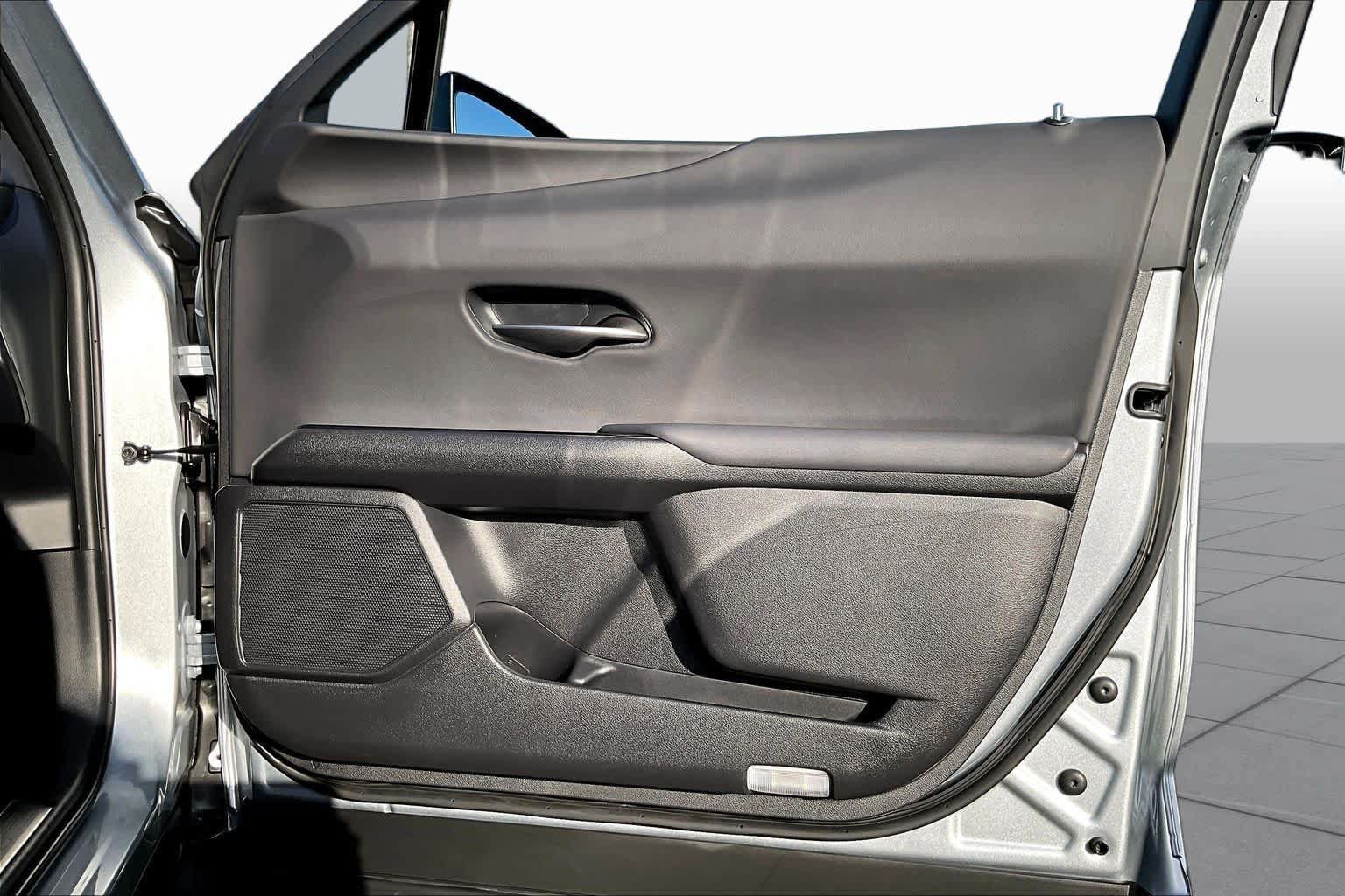 Used 2026 Lexus UX 300h FWD w/ Accessory Package (Z2) image 21