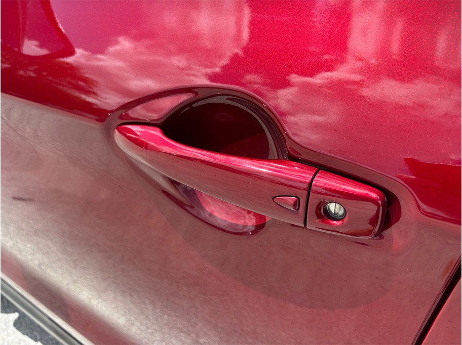 Used 2020 Nissan Rogue Sport SV FWD image 15