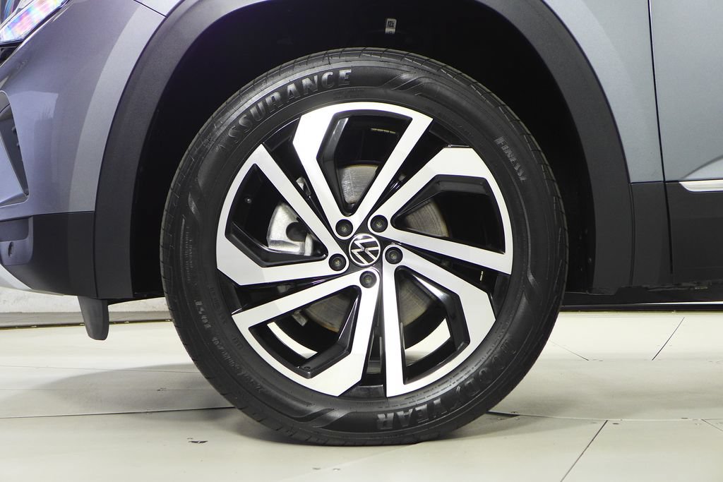 Certified 2023 Volkswagen Atlas Cross Sport SEL AWD/4WD image 5