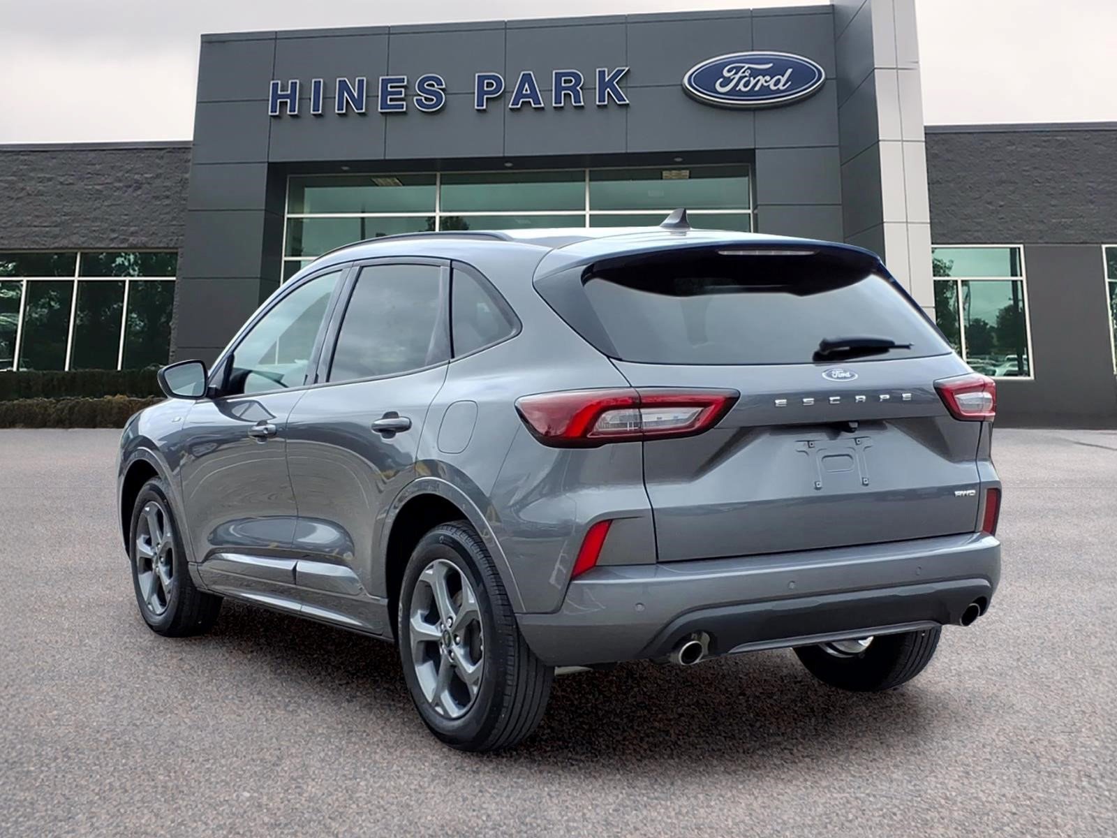 Used 2024 Ford Escape ST-Line w/ Tech Pack #1 AWD/4WD image 5