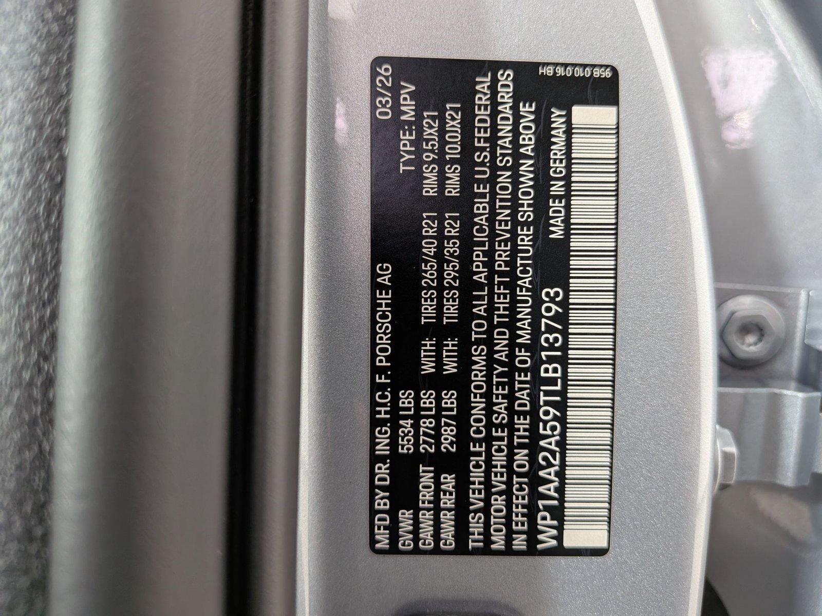 New 2026 Porsche Macan AWD/4WD image 29