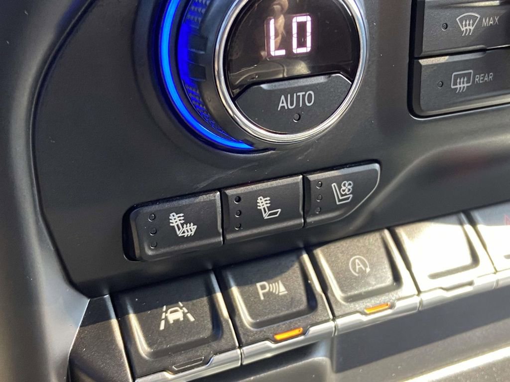 Used 2021 Chevrolet Silverado 1500 High Country w/ Technology Package image 25