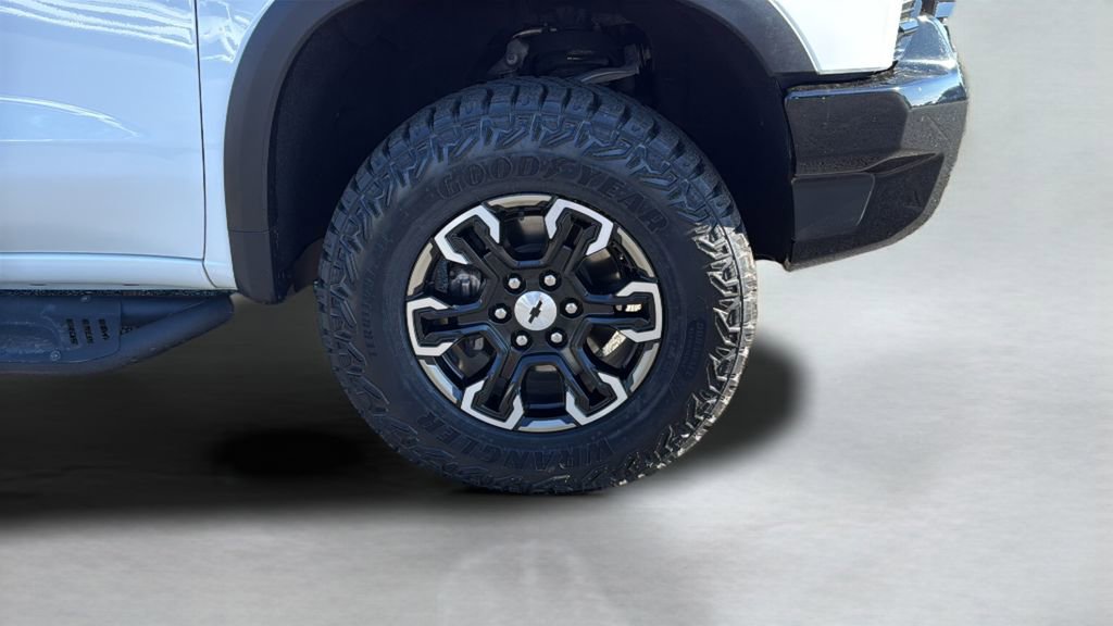 Used 2023 Chevrolet Silverado 1500 ZR2 image 23