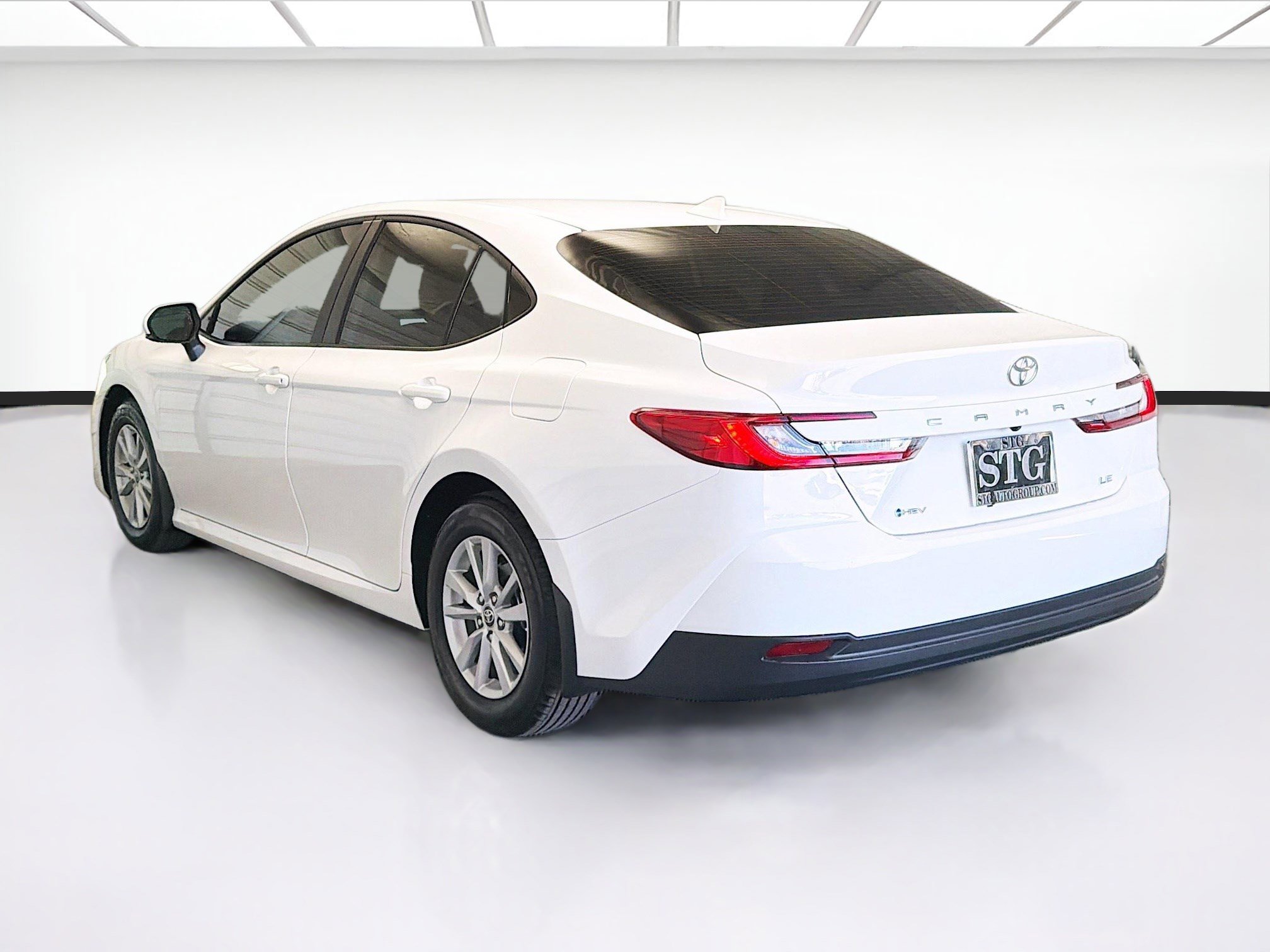Used 2026 Toyota Camry LE w/ Convenience Package image 6
