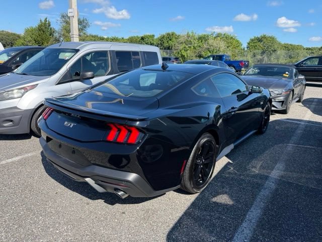 Used 2025 Ford Mustang GT RWD image 8