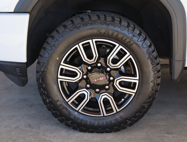 Used 2021 GMC Sierra 2500 AT4 image 11