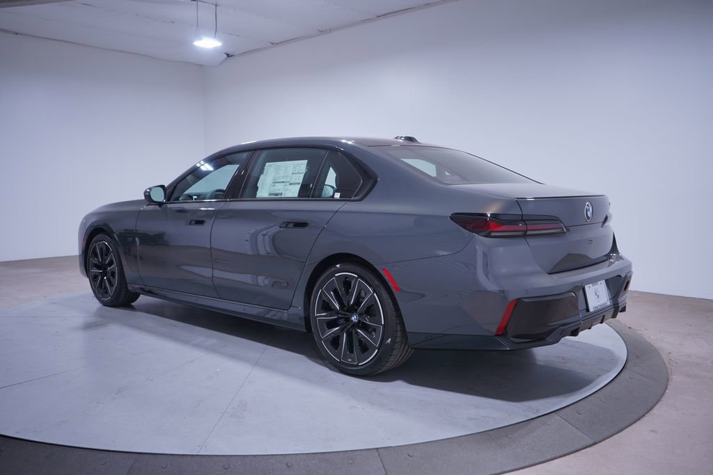 New 2026 BMW 740i w/ Executive Package image 3