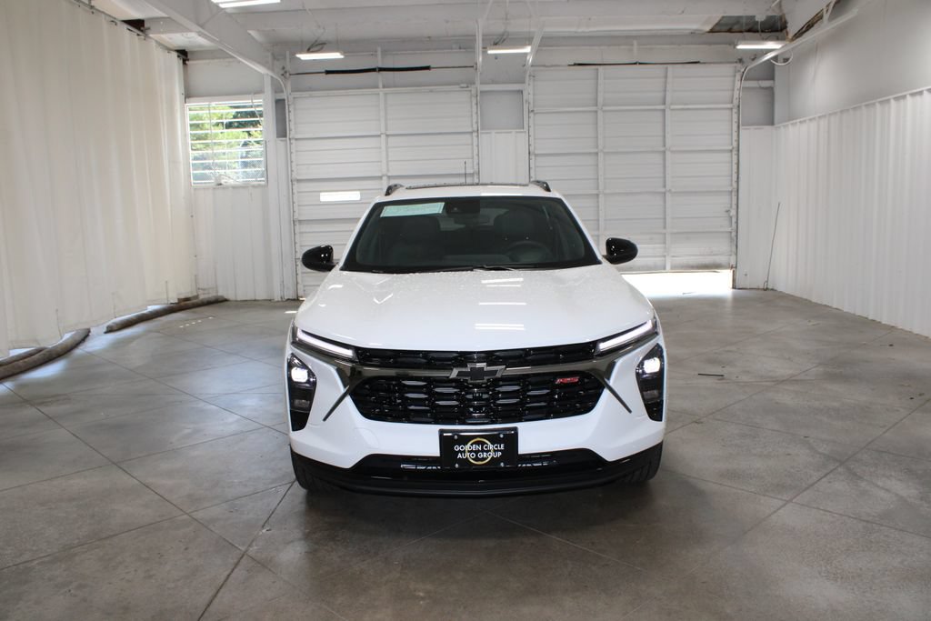 New 2026 Chevrolet Trax RS w/ Sunroof Package FWD image 3