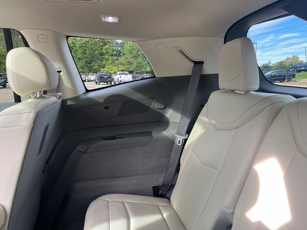 Used 2025 Cadillac XT6 Premium Luxury w/ LPO, Floor Liner Package AWD/4WD image 33
