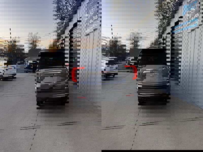 Used 2021 GMC Yukon Denali w/ Denali Ultimate Package image 19