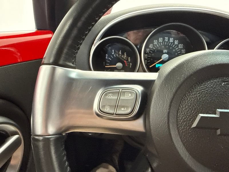 Used 2004 Chevrolet SSR w/ Preferred Equipment Group RWD image 19