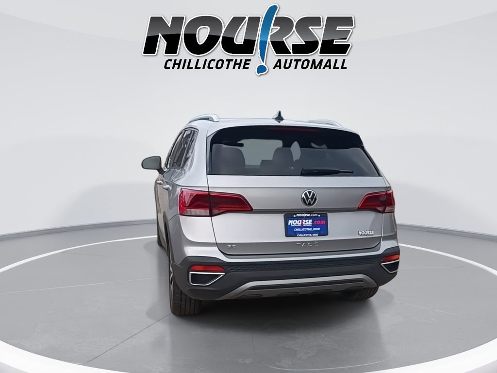 Used 2024 Volkswagen Taos SE image 7