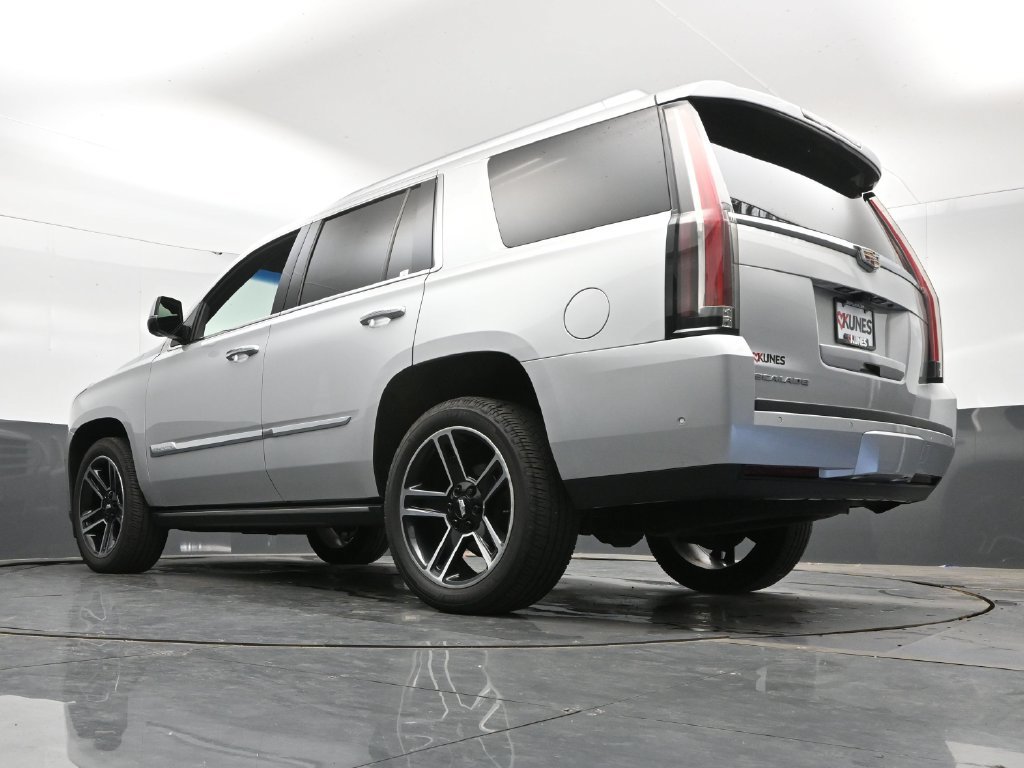 Used 2018 Cadillac Escalade Platinum AWD/4WD image 50
