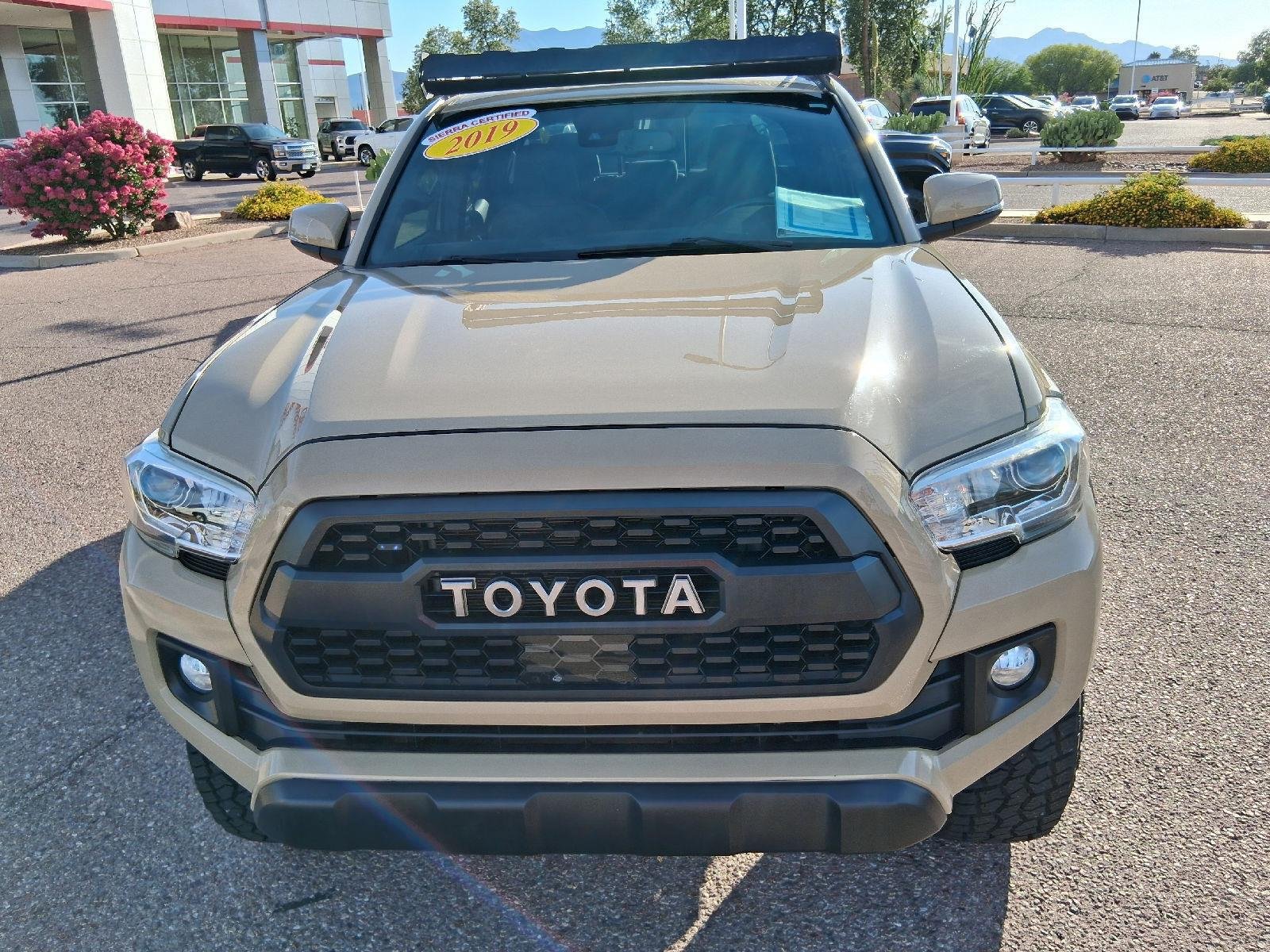 Used 2019 Toyota Tacoma TRD Off-Road w/ Technology Package AWD/4WD image 8