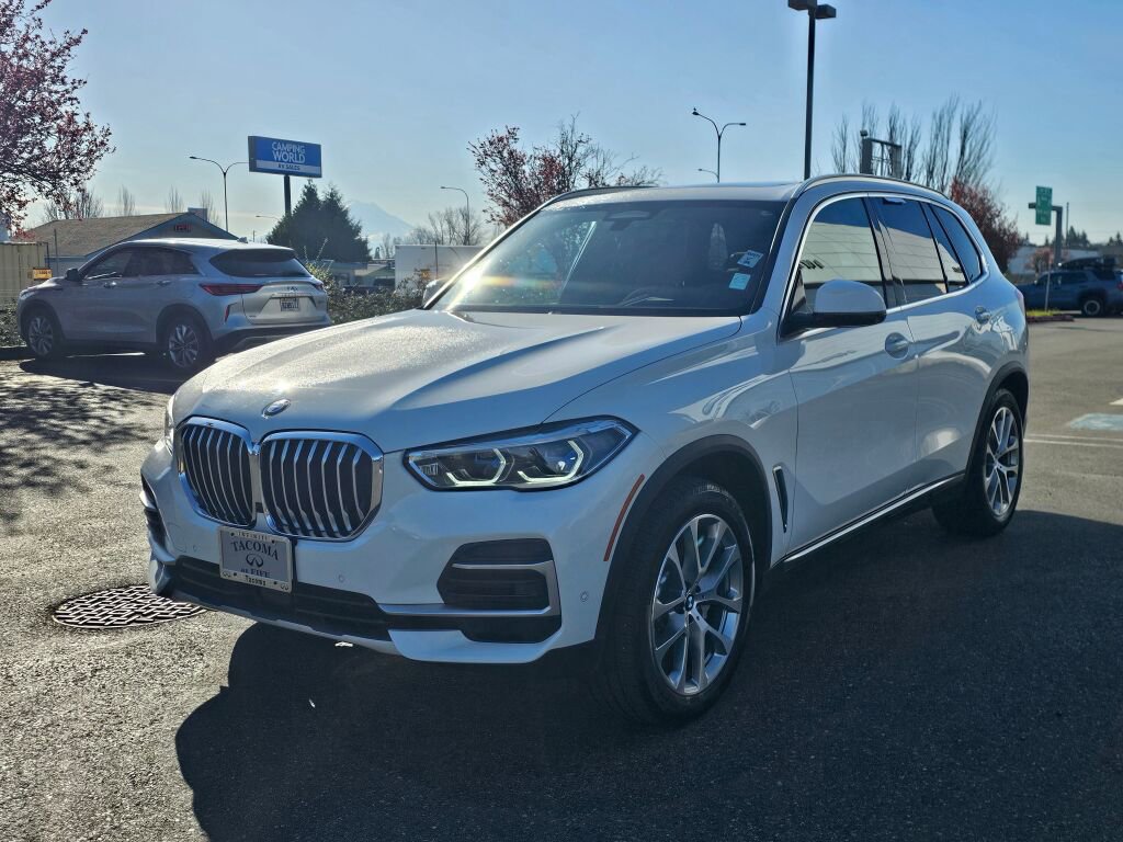 Used 2023 BMW X5 xDrive40i w/ Executive Package image 3