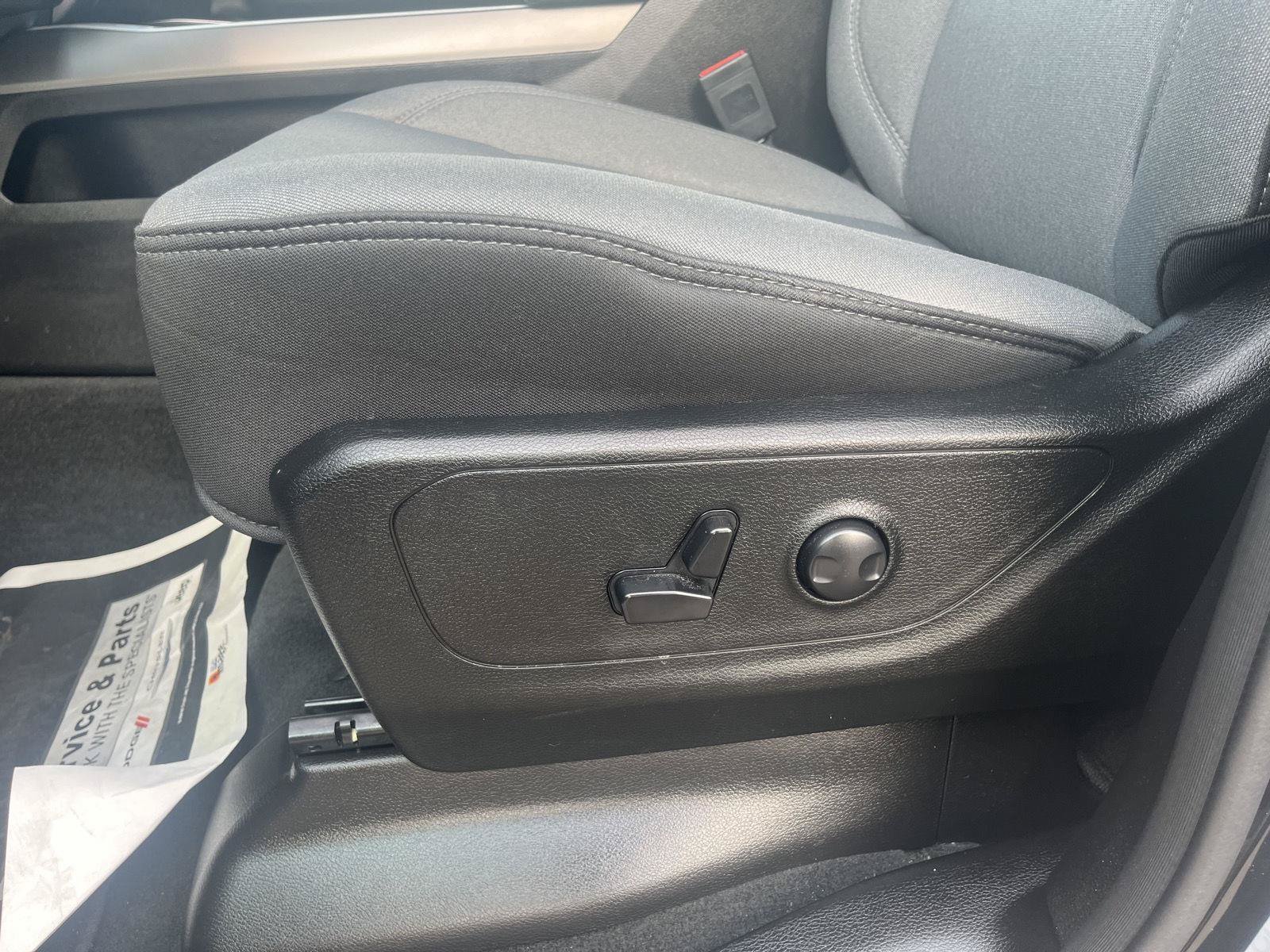 Used 2023 RAM 1500 Big Horn AWD/4WD image 14