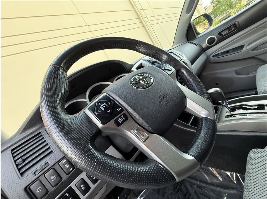 Used 2014 Toyota Tacoma 4x4 Double Cab w/ TRD Off-Road Package image 8