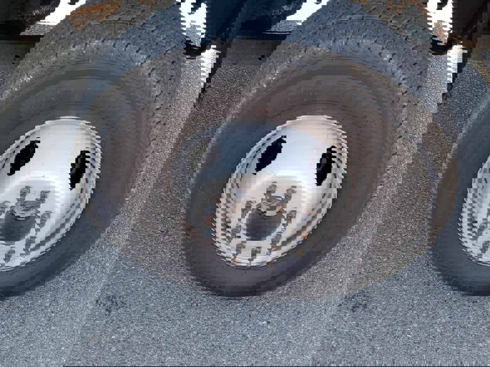 Used 2022 Ford F350 XL w/ Power Equipment Group image 9