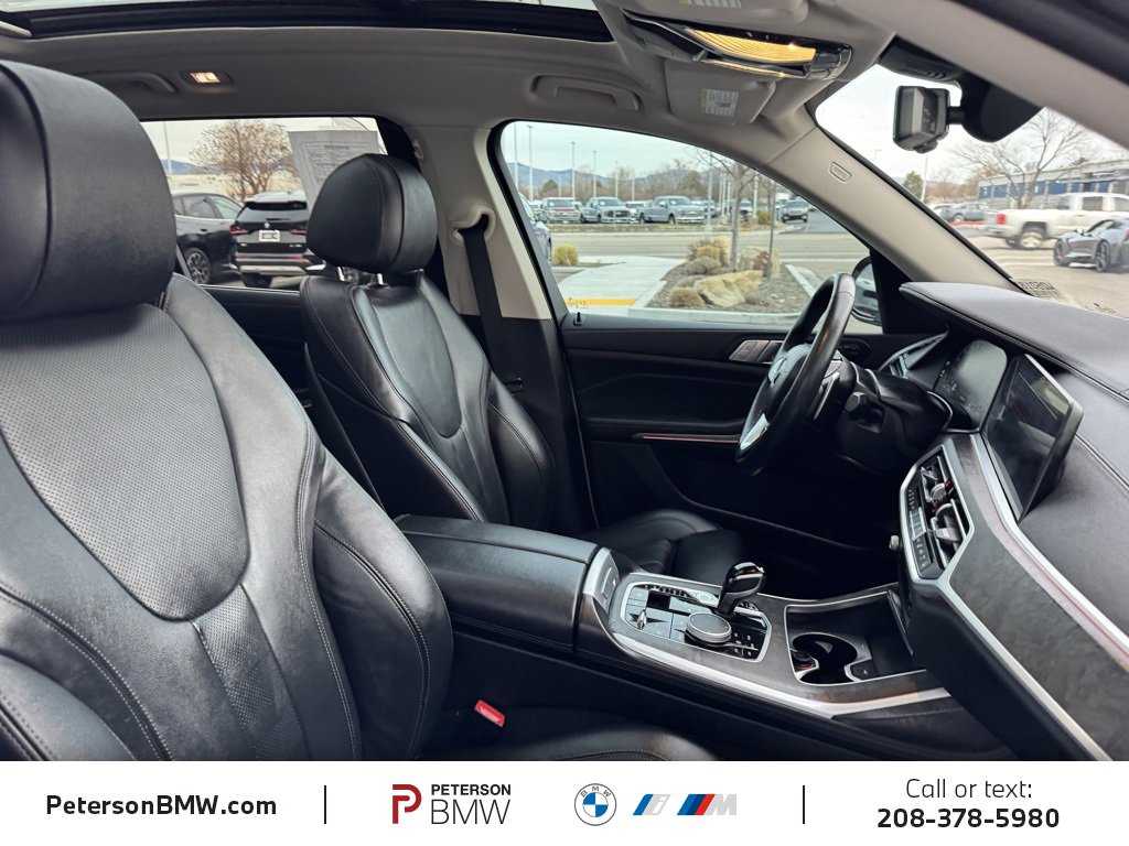 Used 2022 BMW X7 xDrive40i w/ Premium Package image 19