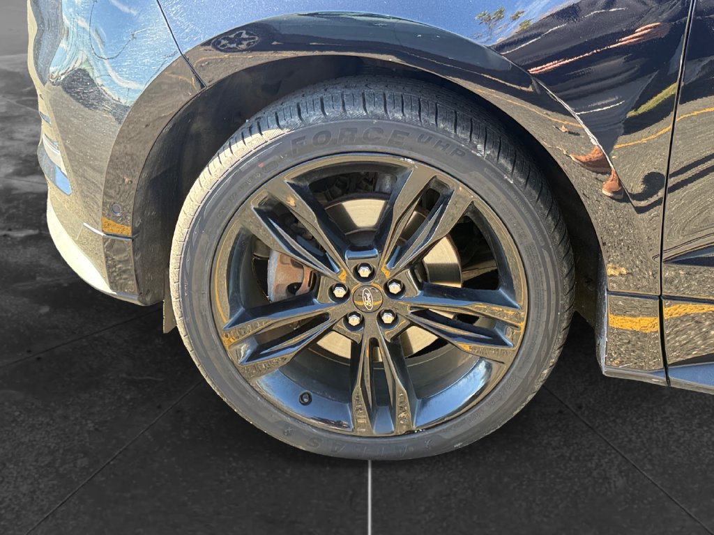 Used 2019 Ford Edge ST w/ Equipment Group 401A AWD/4WD image 12