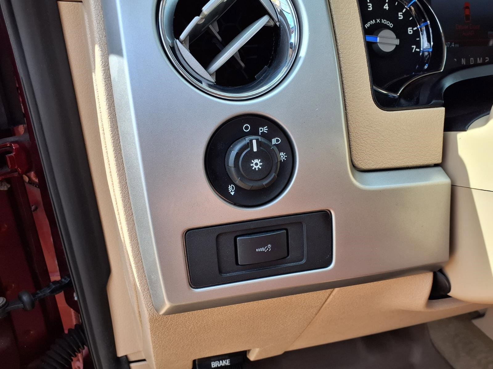 Used 2014 Ford F150 King Ranch w/ King Ranch Luxury Package image 23