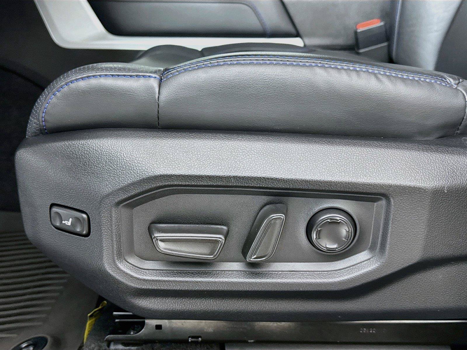 Used 2024 Toyota Tundra Platinum AWD/4WD image 31