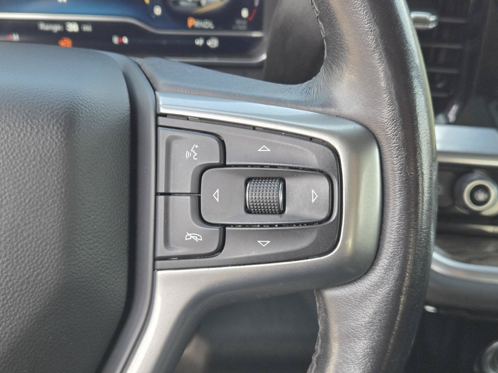 Used 2022 Chevrolet Silverado 1500 LT AWD/4WD image 17