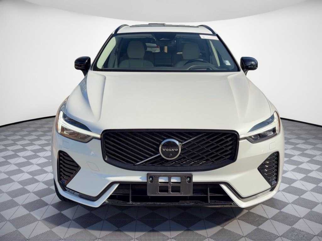 Used 2026 Volvo XC60 B5 Ultra AWD/4WD image 6