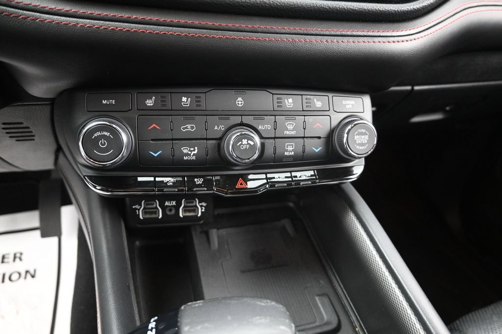 Used 2024 Dodge Durango R/T RWD image 15