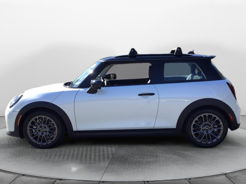 Certified 2025 MINI Cooper S image 4