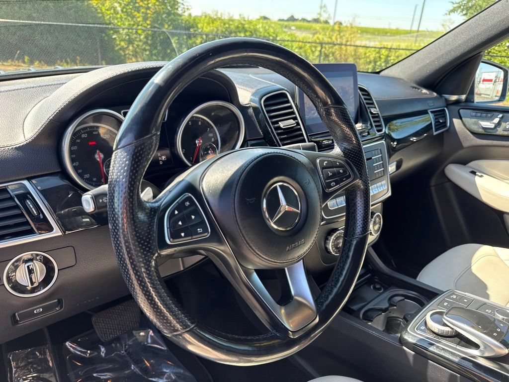 Used 2017 Mercedes-Benz GLS 450 4MATIC image 9