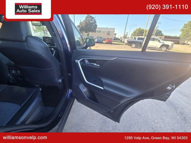 Used 2019 Toyota RAV4 XSE w/ XSE Weather Package AWD/4WD image 14
